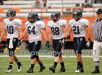 Thumbnail 2 in Cobleskill-Richmondville vs. Alden (Syracuse Kickoff Classic) photogallery.