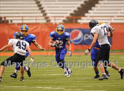 Thumbnail 2 in Cobleskill-Richmondville vs. Alden (Syracuse Kickoff Classic) photogallery.