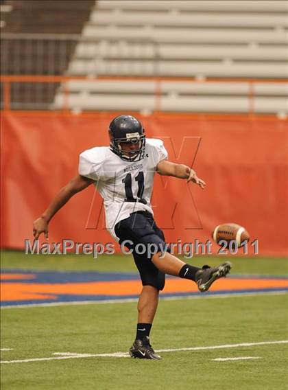 Thumbnail 2 in Cobleskill-Richmondville vs. Alden (Syracuse Kickoff Classic) photogallery.