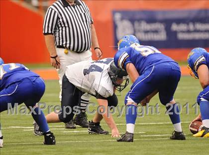 Thumbnail 1 in Cobleskill-Richmondville vs. Alden (Syracuse Kickoff Classic) photogallery.