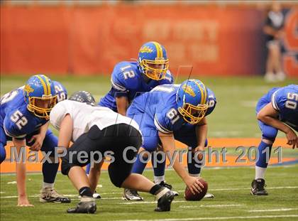 Thumbnail 1 in Cobleskill-Richmondville vs. Alden (Syracuse Kickoff Classic) photogallery.