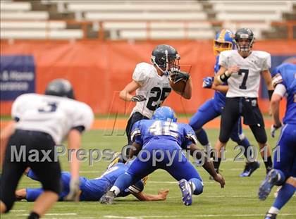 Thumbnail 2 in Cobleskill-Richmondville vs. Alden (Syracuse Kickoff Classic) photogallery.