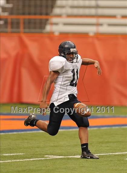 Thumbnail 1 in Cobleskill-Richmondville vs. Alden (Syracuse Kickoff Classic) photogallery.