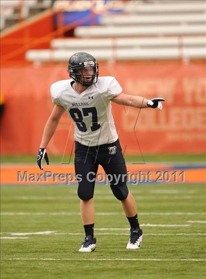 Thumbnail 2 in Cobleskill-Richmondville vs. Alden (Syracuse Kickoff Classic) photogallery.