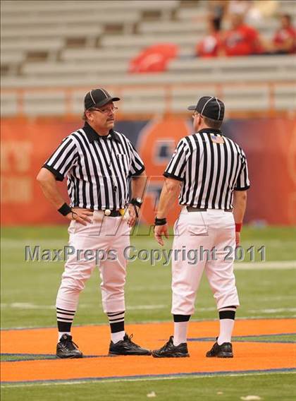 Thumbnail 1 in Cobleskill-Richmondville vs. Alden (Syracuse Kickoff Classic) photogallery.