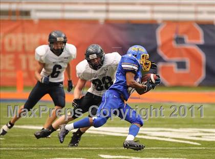 Thumbnail 2 in Cobleskill-Richmondville vs. Alden (Syracuse Kickoff Classic) photogallery.