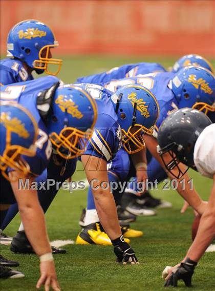 Thumbnail 2 in Cobleskill-Richmondville vs. Alden (Syracuse Kickoff Classic) photogallery.