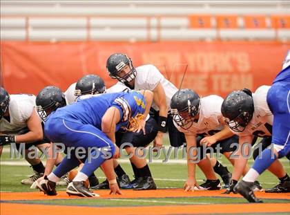 Thumbnail 2 in Cobleskill-Richmondville vs. Alden (Syracuse Kickoff Classic) photogallery.