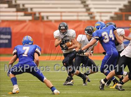 Thumbnail 2 in Cobleskill-Richmondville vs. Alden (Syracuse Kickoff Classic) photogallery.