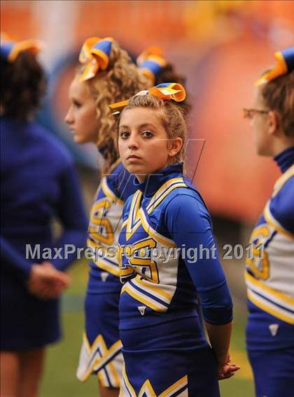 Thumbnail 2 in Cobleskill-Richmondville vs. Alden (Syracuse Kickoff Classic) photogallery.