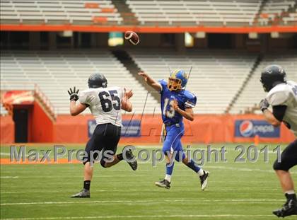 Thumbnail 2 in Cobleskill-Richmondville vs. Alden (Syracuse Kickoff Classic) photogallery.