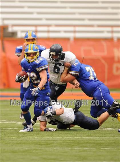 Thumbnail 1 in Cobleskill-Richmondville vs. Alden (Syracuse Kickoff Classic) photogallery.