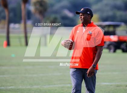 Thumbnail 1 in Lakeland @ Lake Wales photogallery.