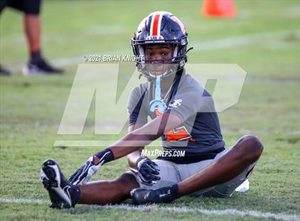 Thumbnail 3 in Lakeland @ Lake Wales photogallery.