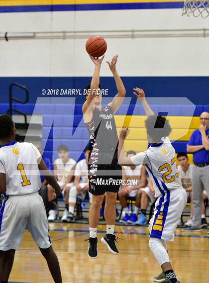 Thumbnail 3 in Prospect vs. Piedmont Hills photogallery.