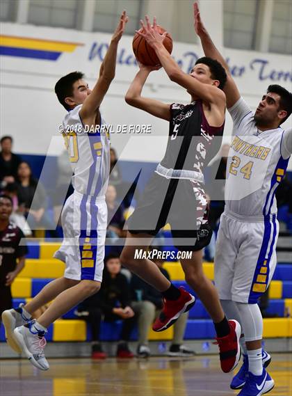 Thumbnail 3 in Prospect vs. Piedmont Hills photogallery.
