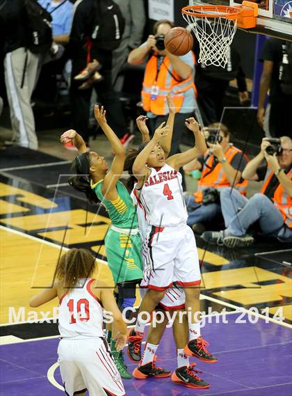 Thumbnail 1 in Salesian vs Long Beach Poly (CIF State Open Division Final) photogallery.