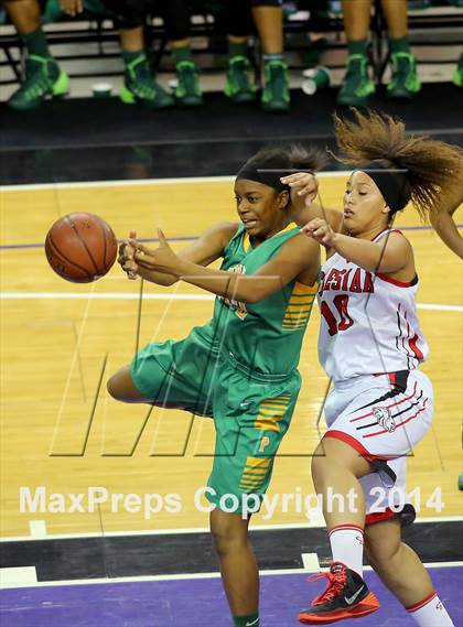Thumbnail 3 in Salesian vs Long Beach Poly (CIF State Open Division Final) photogallery.