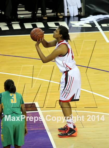 Thumbnail 3 in Salesian vs Long Beach Poly (CIF State Open Division Final) photogallery.