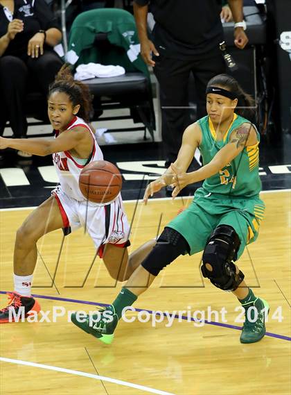 Thumbnail 1 in Salesian vs Long Beach Poly (CIF State Open Division Final) photogallery.