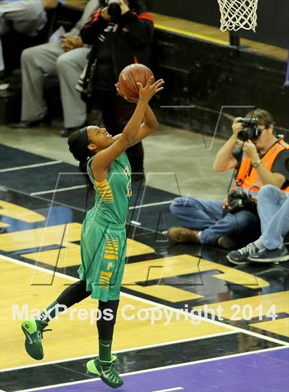 Thumbnail 1 in Salesian vs Long Beach Poly (CIF State Open Division Final) photogallery.