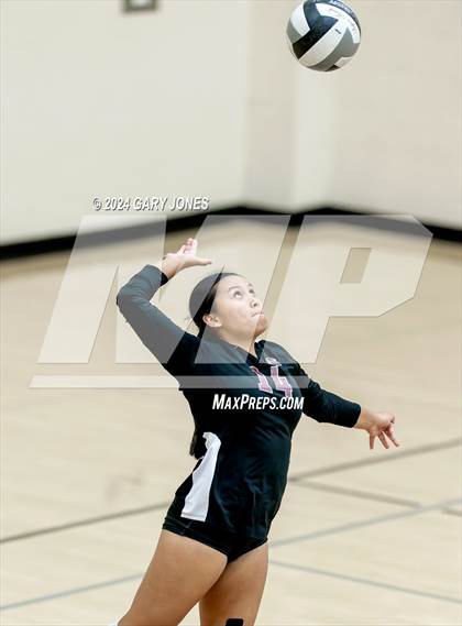 Thumbnail 2 in Vista del Lago @ Whitney photogallery.