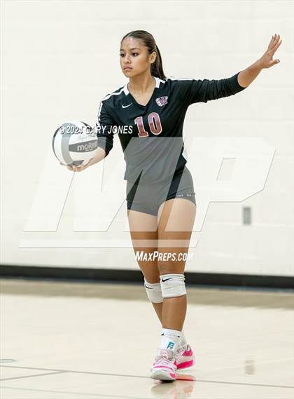 Thumbnail 1 in Vista del Lago @ Whitney photogallery.