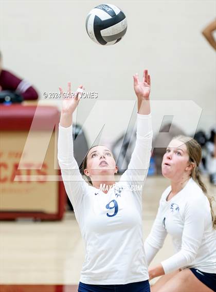 Thumbnail 1 in Vista del Lago @ Whitney photogallery.
