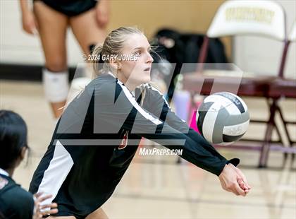 Thumbnail 3 in Vista del Lago @ Whitney photogallery.