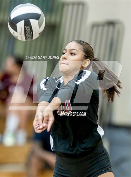 Thumbnail 1 in Vista del Lago @ Whitney photogallery.