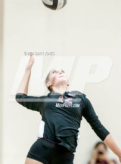 Thumbnail 2 in Vista del Lago @ Whitney photogallery.