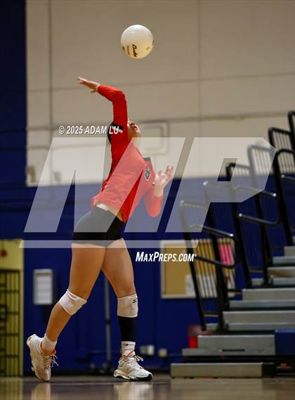 Thumbnail 1 in Lincoln @ Juanita photogallery.