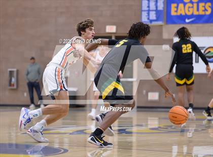 Thumbnail 2 in Vanden vs. Pacifica Christian (Meet in the Middle Classic) photogallery.