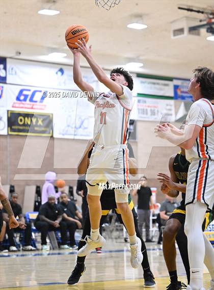 Thumbnail 2 in Vanden vs. Pacifica Christian (Meet in the Middle Classic) photogallery.