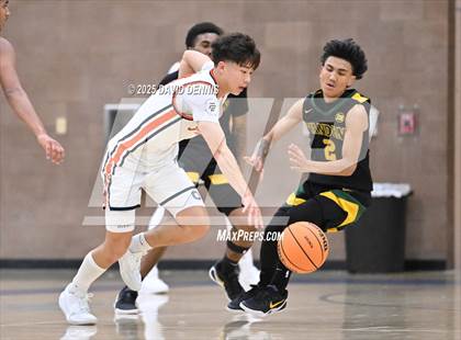 Thumbnail 2 in Vanden vs. Pacifica Christian (Meet in the Middle Classic) photogallery.