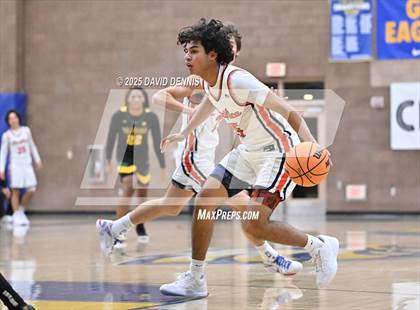 Thumbnail 3 in Vanden vs. Pacifica Christian (Meet in the Middle Classic) photogallery.