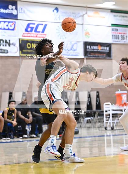 Thumbnail 1 in Vanden vs. Pacifica Christian (Meet in the Middle Classic) photogallery.