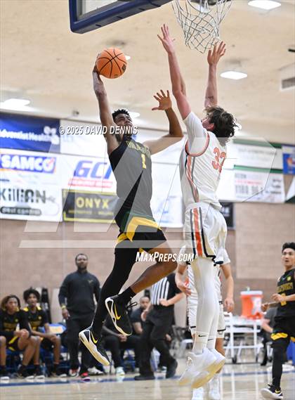 Thumbnail 2 in Vanden vs. Pacifica Christian (Meet in the Middle Classic) photogallery.