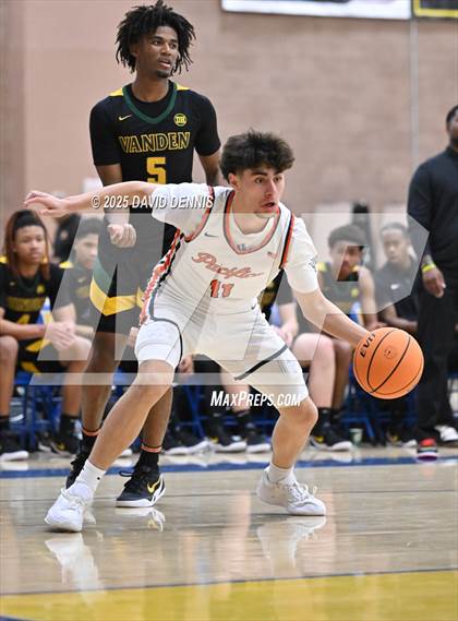 Thumbnail 3 in Vanden vs. Pacifica Christian (Meet in the Middle Classic) photogallery.