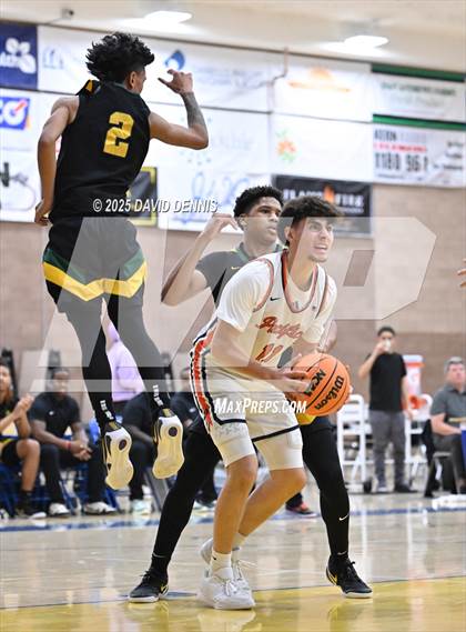 Thumbnail 3 in Vanden vs. Pacifica Christian (Meet in the Middle Classic) photogallery.