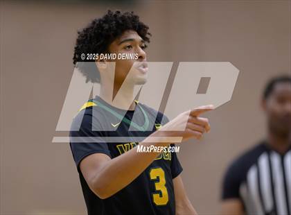 Thumbnail 3 in Vanden vs. Pacifica Christian (Meet in the Middle Classic) photogallery.