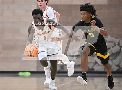 Thumbnail 3 in Vanden vs. Pacifica Christian (Meet in the Middle Classic) photogallery.