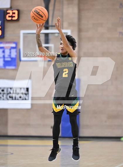 Thumbnail 1 in Vanden vs. Pacifica Christian (Meet in the Middle Classic) photogallery.