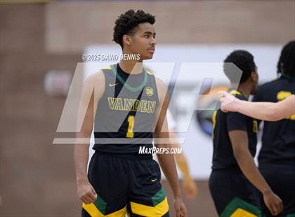 Thumbnail 1 in Vanden vs. Pacifica Christian (Meet in the Middle Classic) photogallery.