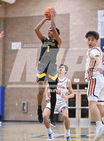 Thumbnail 2 in Vanden vs. Pacifica Christian (Meet in the Middle Classic) photogallery.