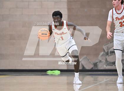 Thumbnail 1 in Vanden vs. Pacifica Christian (Meet in the Middle Classic) photogallery.