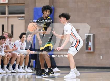 Thumbnail 3 in Vanden vs. Pacifica Christian (Meet in the Middle Classic) photogallery.