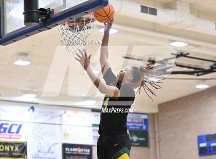 Thumbnail 3 in Vanden vs. Pacifica Christian (Meet in the Middle Classic) photogallery.