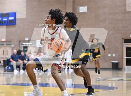 Thumbnail 2 in Vanden vs. Pacifica Christian (Meet in the Middle Classic) photogallery.