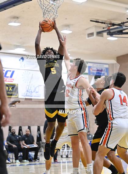 Thumbnail 3 in Vanden vs. Pacifica Christian (Meet in the Middle Classic) photogallery.